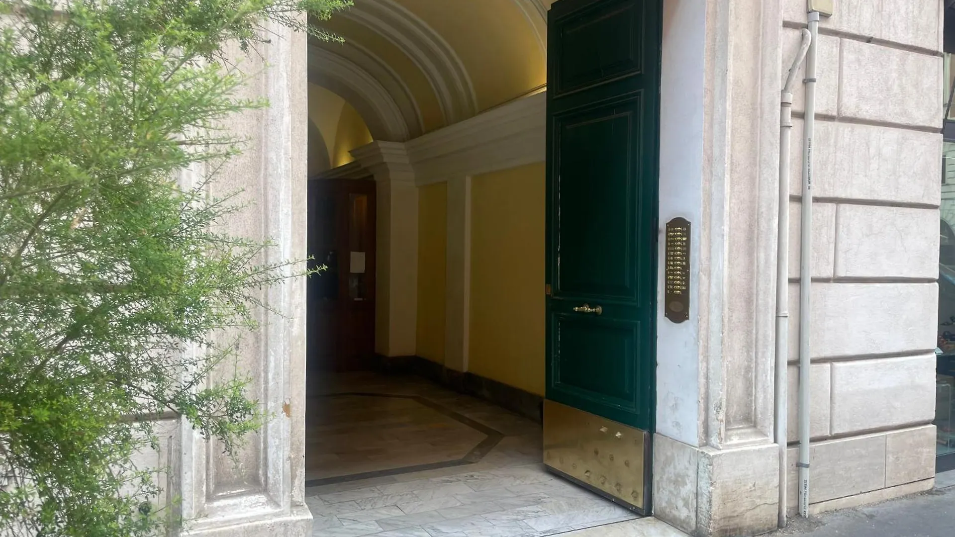 Guest house Essenza House Hotel Rome