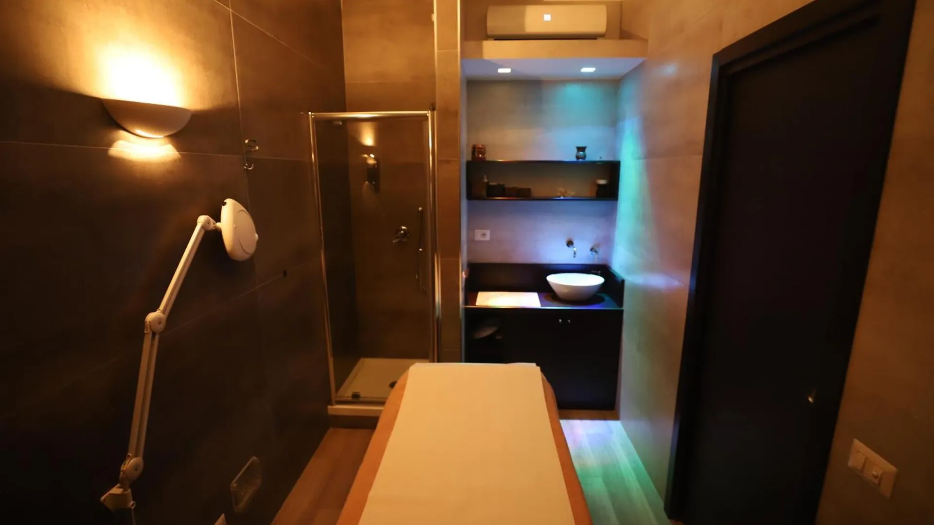 ゲストハウス ホテル Essenza House ローマ イタリア